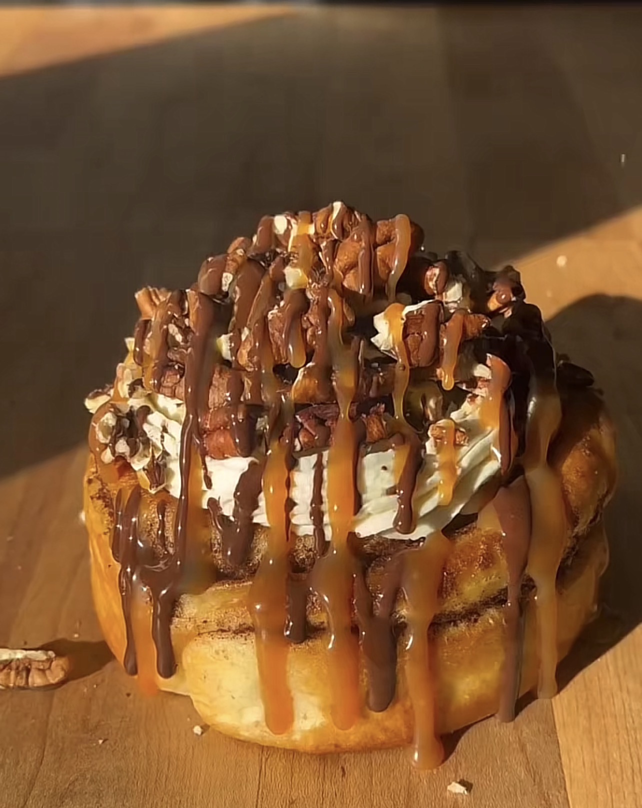 Turtle Pecan Cinnamon Roll